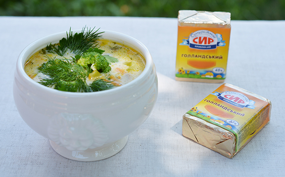 Суп з печерицями та броколі